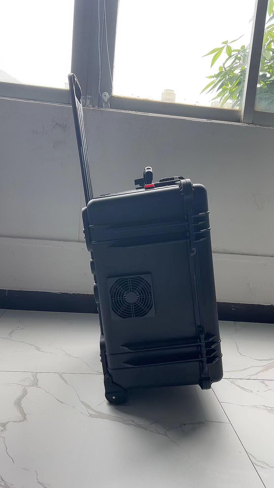 翁田镇手拉箱型移动通信干扰器